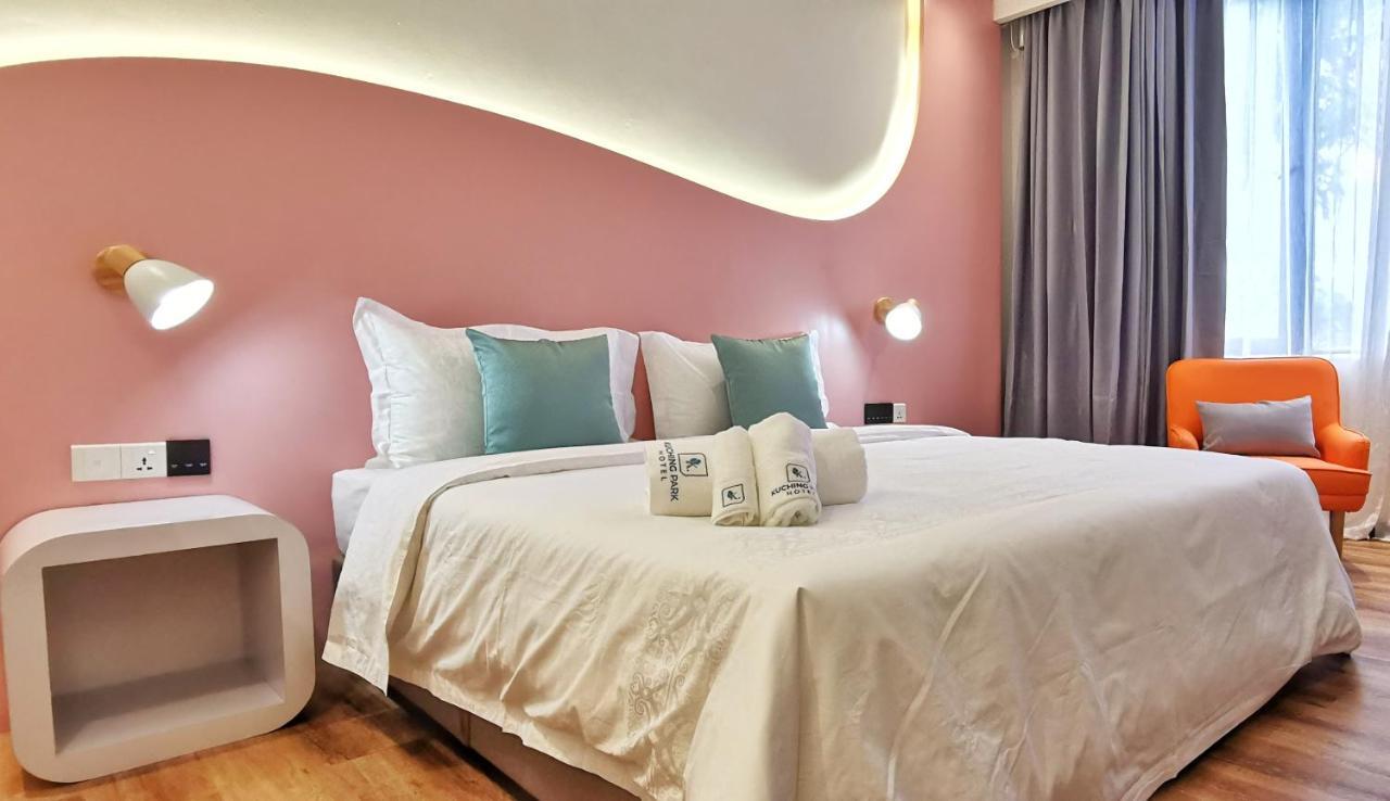 Kuching Park Hotel Εξωτερικό φωτογραφία