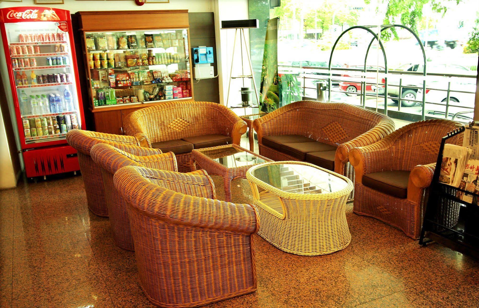 Kuching Park Hotel Εξωτερικό φωτογραφία