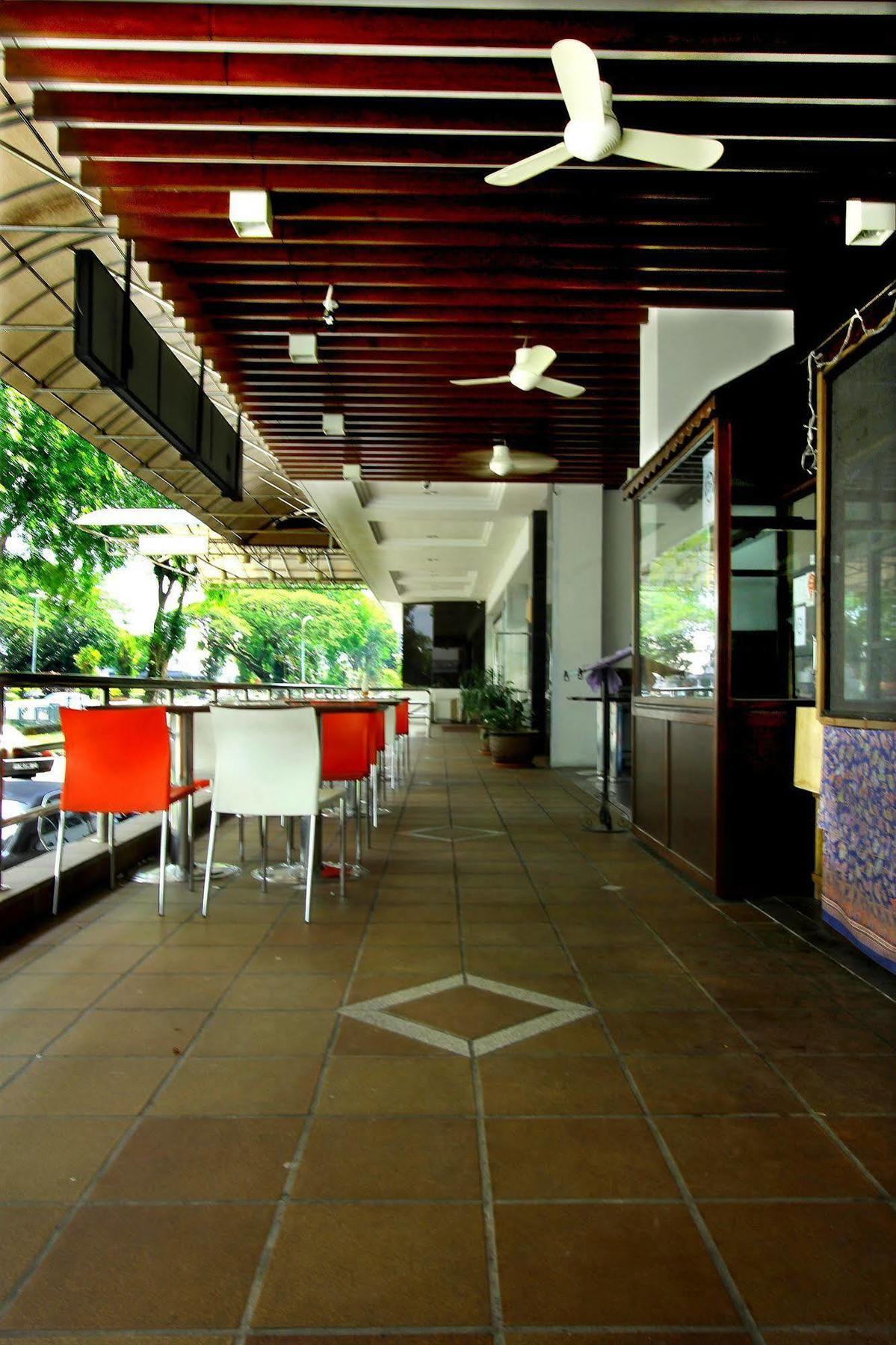 Kuching Park Hotel Εξωτερικό φωτογραφία