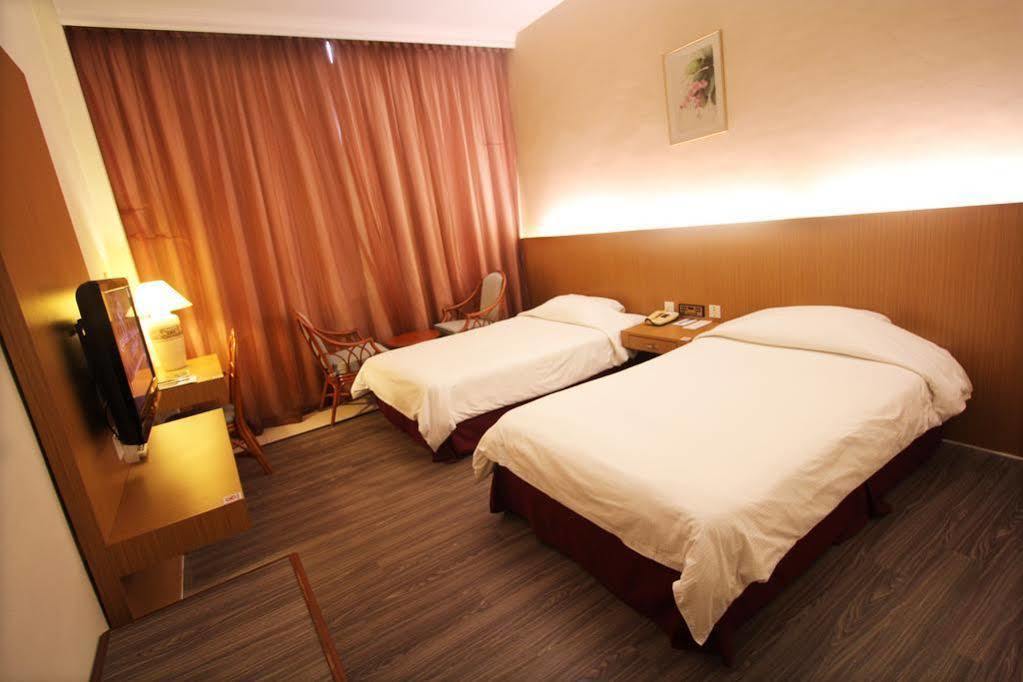Kuching Park Hotel Εξωτερικό φωτογραφία